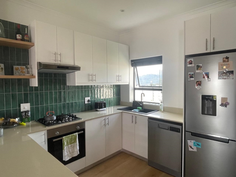 To Let 2 Bedroom Property for Rent in Capri Western Cape